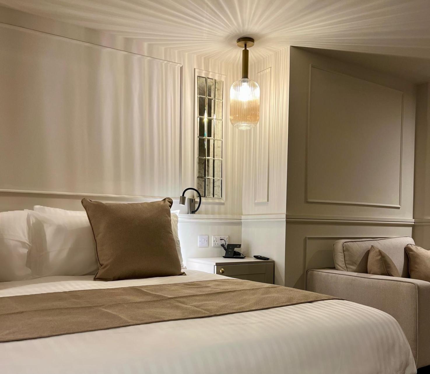 Number 3 Pier Road Suites Вітбі Екстер'єр фото